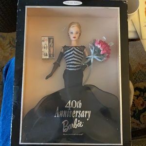 Barbie Doll 1999 40th Anniversary Collector Edition 21384 Sealed Mattel
